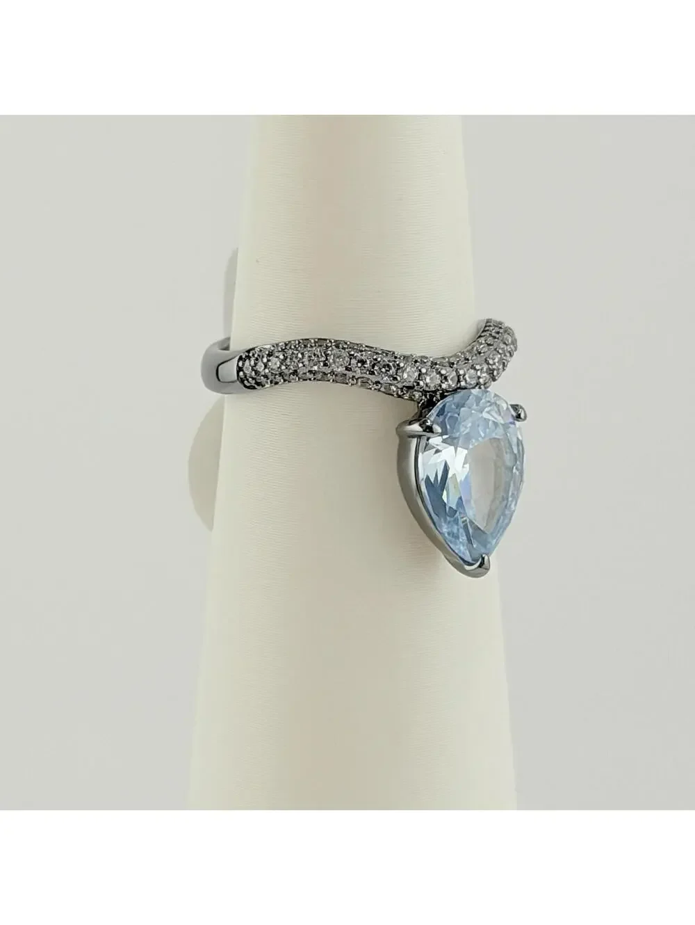 Bomb Party March 2026 Ring Sz 8 